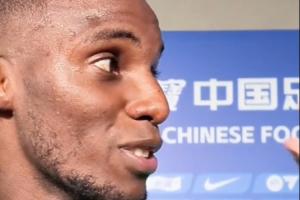 法比奥花式夸张稀哲:你应该去皇马的 或者阿森纳也行 你太疯狂了