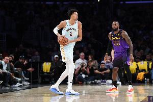 微笑刺客:文班是老詹之后NBA的又一门面球员 他让NBA更加国际化