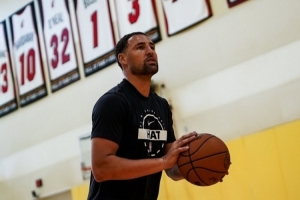 劲球直播_足球赛事直播_篮球赛事直播_NBA|CBA|英超直播