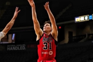 劲球直播-足球赛事直播-篮球赛事直播-NBA|CBA|英超直播