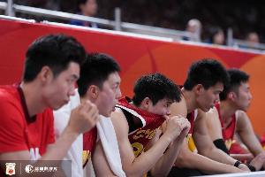 羊城晚报:中国男篮亚运半决赛惨败日本男篮 这个夏天只剩铜牌战