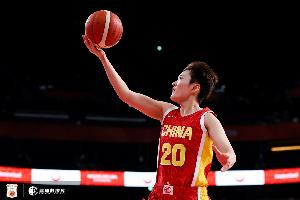 效率可以!孙宇替补6中5高效贡献12分 三分2中2