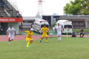 威胁不断!U23国足断球后,王钰栋马上起脚吊门