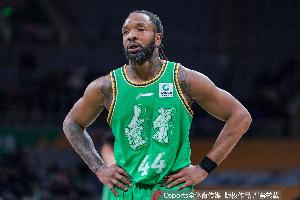 媒体人:广厦第三外援确定 34岁的德兹明·威尔斯回归第三度加盟
