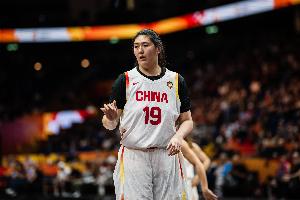 引领反击潮!张子宇第三节5中4单节9分 帮助中国女篮建立12分领先