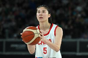 外线依旧差劲!中国女篮半场三分10中1 中国台北队三分8中3