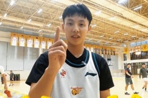 蜘蛛直播-免费无插件直播在线观看_蜘蛛直播nba免费高清现场直播