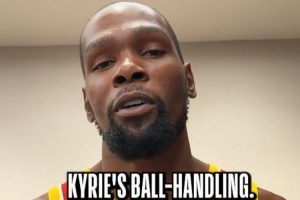 KD:我什么都会&唯独想拥有欧文控球!欧文隔空回复:我爱你兄弟