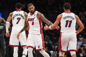 斯波盛赞理查兹:他对于篮板的保护很出色 身体状态极佳