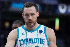 非保障合同!Shams:黄蜂裁掉33岁老将康诺顿