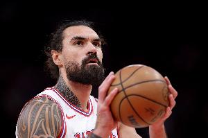 乌度卡:亚当斯昨日训练后小腿有些酸痛 今日能否出战赛前决定